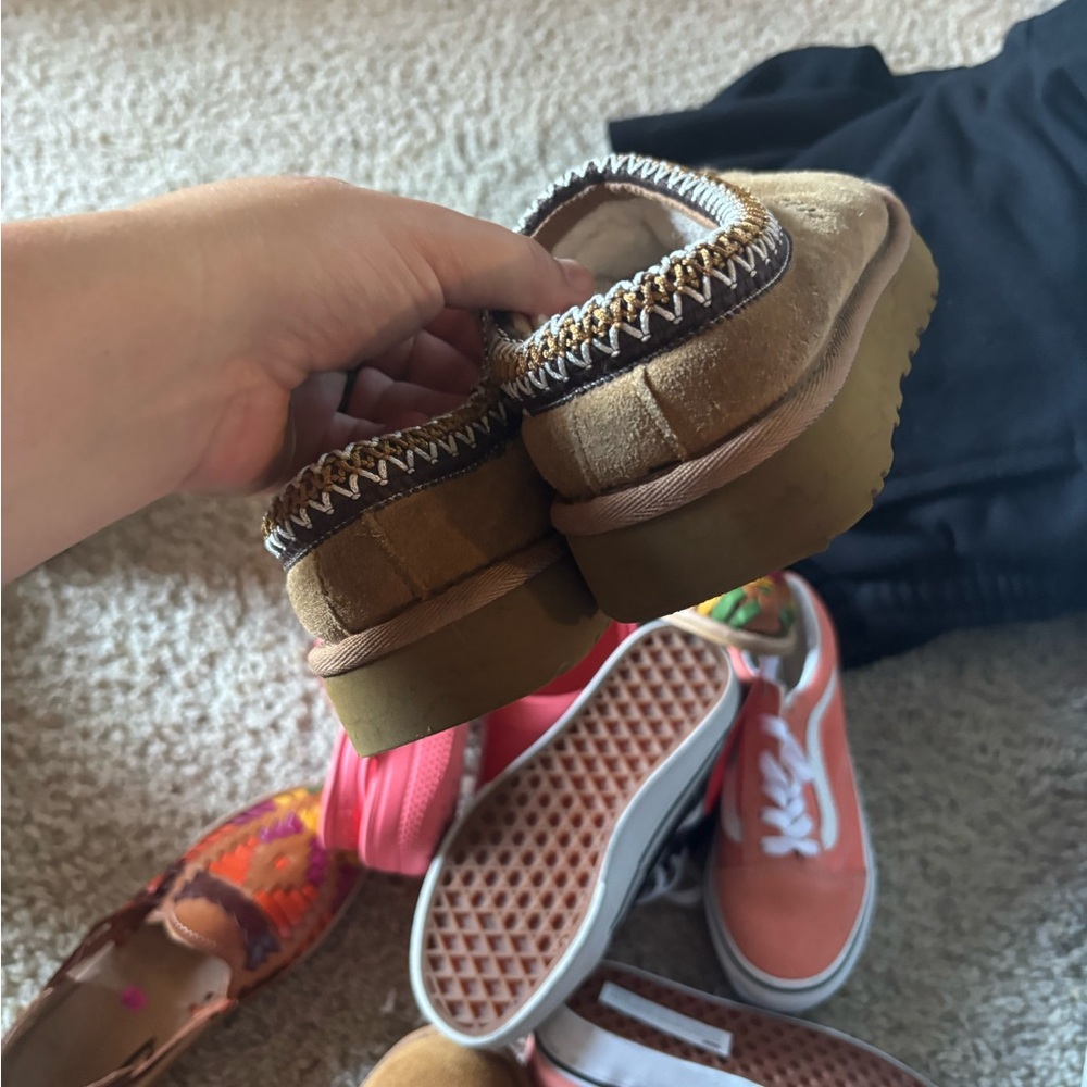 UGG Tan Tasman boots - Picture 8 of 9